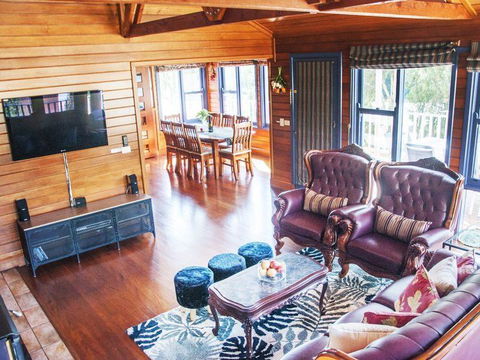 Artee House - A Bright Escape - Darwin Holiday 0