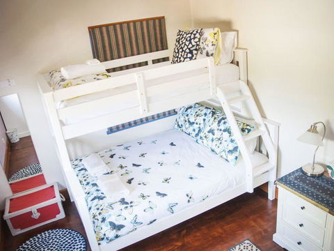 Artee House - A Bright Escape - Darwin Holiday 3