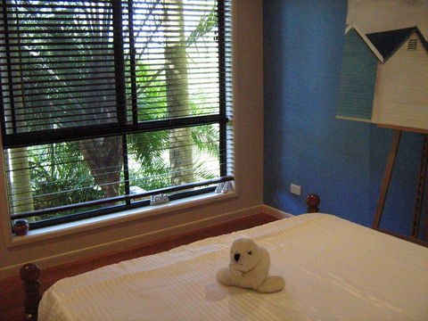 Artizen - Darwin Holiday 0