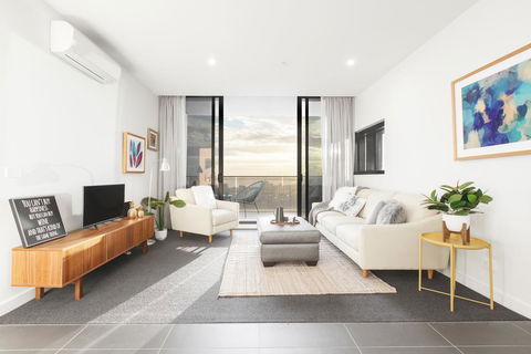 Ascent Apartment With Ocean Views By Ready Set Host - Darwin Holiday 0