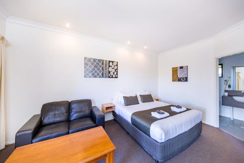 Ascot Lodge Motor Inn - Darwin Holiday 1