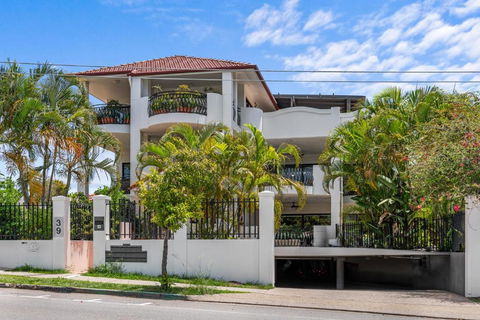 Luxury 2-Bed Penthouse With Private Rooftop - Darwin Holiday 1