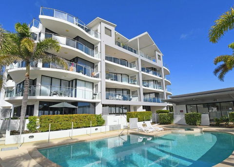 Luxurious Beachfront Apartment - Darwin Holiday 1