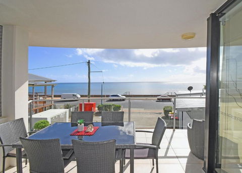 Luxurious Beachfront Apartment - Darwin Holiday 2