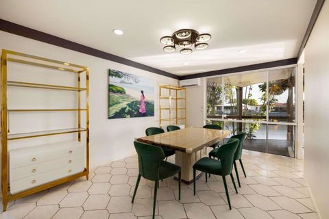 Luxurious Waterfront Retreat In Broadbeach Waters - Darwin Holiday 0