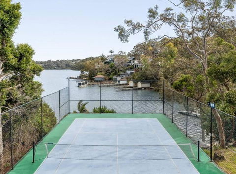 Luxurious Waterfront Retreat With Tennis Court - Darwin Holiday 3
