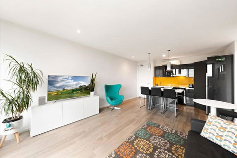 Luxury 1BR Apartment - Golf & Hot Springs Retreat! - Darwin Holiday 1