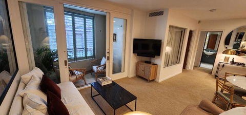 Luxury 2 Bedroom Apartment With Elegant Interiors - Darwin Holiday 2