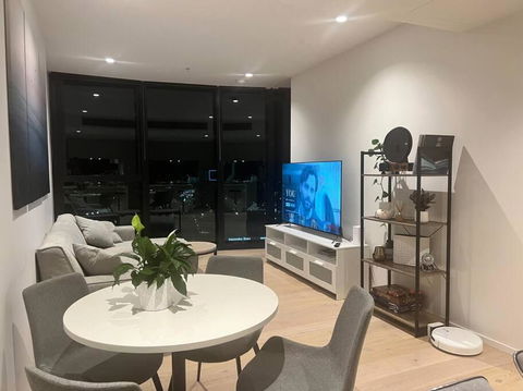 Luxury 3 Bed 2 Bath + Car Park At Melbourne Square - Darwin Holiday 1