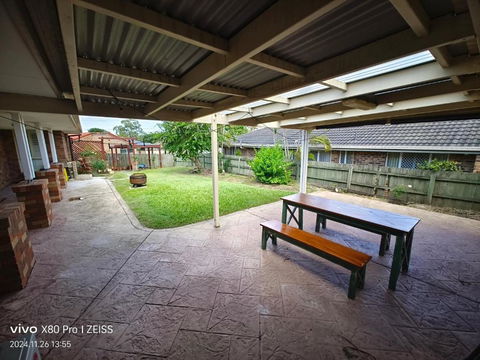 Luxury 3 BR House Near EMP - Darwin Holiday 1