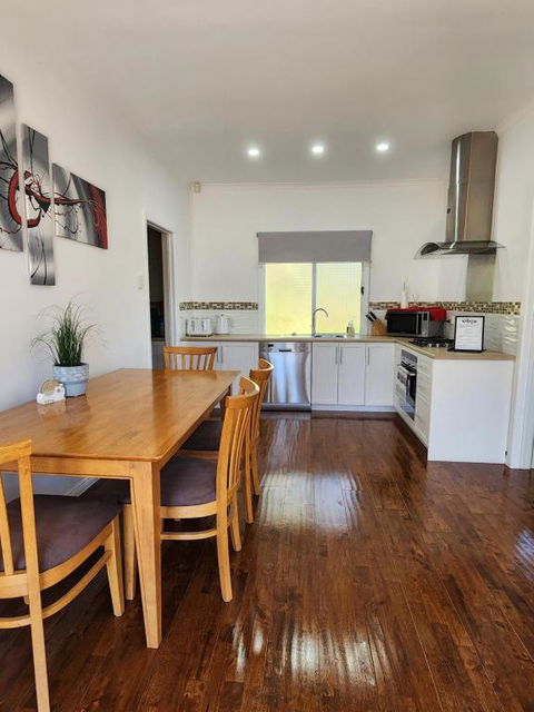 LUXURIOUS Couples Escape, SPA BATH, Netflix, NBN - Darwin Holiday 3