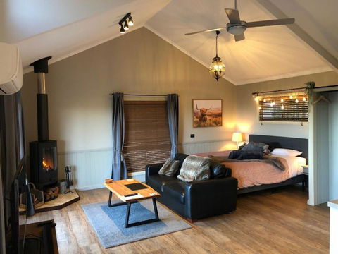Maleny Luxury Cottages - Darwin Holiday 0