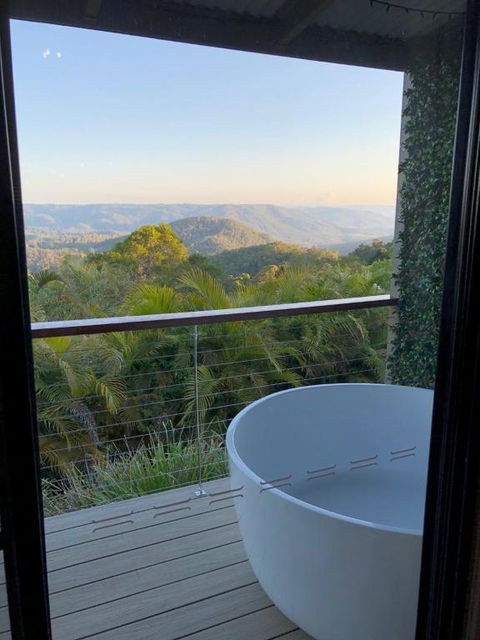 Maleny Luxury Cottages - Darwin Holiday 3
