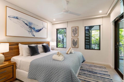 Luxury Port Douglas Beachside 3 Bedroom Sea Temple Apartment With Private Roof Terrace - Darwin Holiday 1