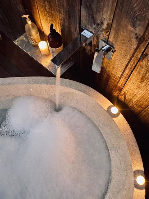 Luxury 6 Metre Bell Tent & Outdoor Bathroom, WIFI, TV And Firepit, - Darwin Holiday 3