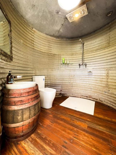 Luxury 6 Metre Bell Tent & Outdoor Bathroom, WIFI, TV And Firepit, - Darwin Holiday 1