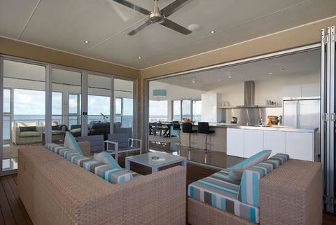Luxury Accommodation With Breathtaking Sea Views - Darwin Holiday 0