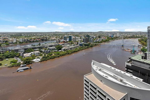 Luxury, Amazing River Views, Heart Of The City! - Darwin Holiday 1