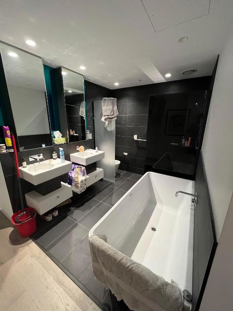 Luxury Apartment Central Melbourne - Darwin Holiday 1