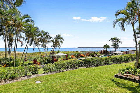 Luxury Beach Front Apartment - Darwin Holiday 1
