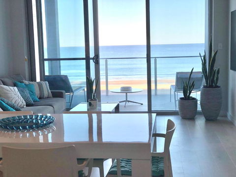 Luxury Beachfront Apartment - Darwin Holiday 1