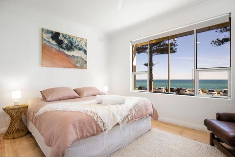 Luxury Beachfront Retreat On Henley Beach Esplanade - Darwin Holiday 2
