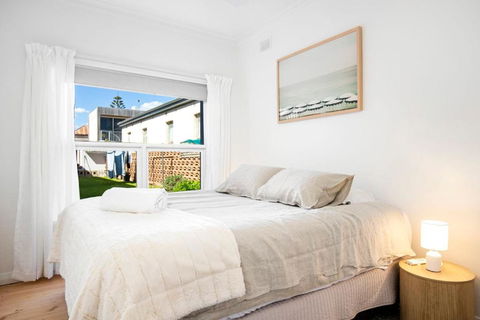 Luxury Beachfront Retreat On Henley Beach Esplanade - Darwin Holiday 3