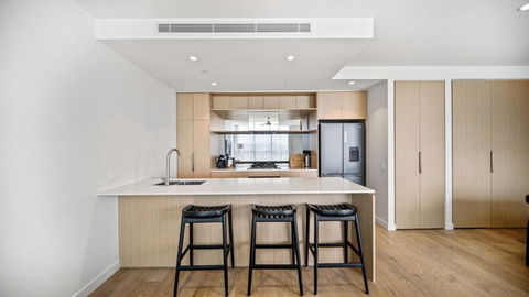 Luxury Beachside Apartment - Darwin Holiday 1