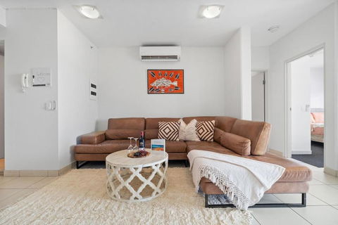 Luxury CBD Living- 2 Bedroom 2 Bathroom Apartment - Darwin Holiday 0