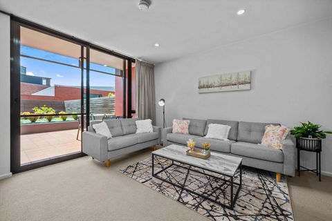 Luxury Central Hobart Apartment Free Parking - Darwin Holiday 0
