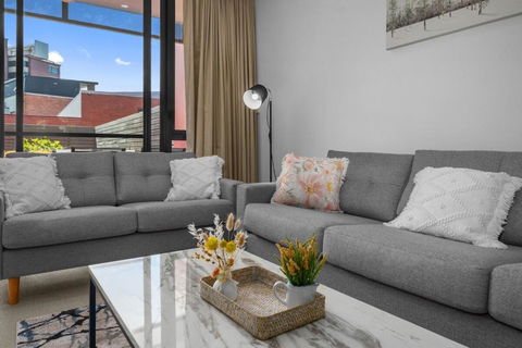 Luxury Central Hobart Apartment Free Parking - Darwin Holiday 2