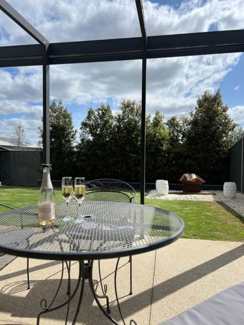 Luxury Golfers Escape Yarrawonga - Darwin Holiday 1