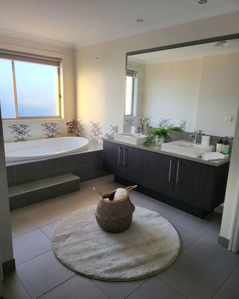 Luxury Green - Darwin Holiday 1