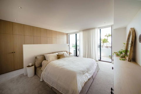 Luxury Home Near Bondi Beach - Darwin Holiday 1