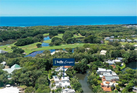 Luxury Lakeside Villa - Darwin Holiday 0