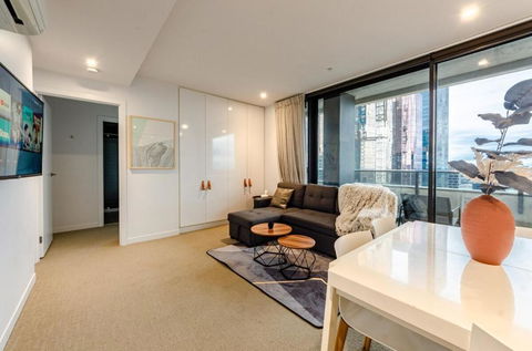 Luxury Living On Top Floors 3 Bedroom Melbournecbd - Darwin Holiday 3