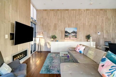 Luxury Loft In The CBD With Outdoor Living - Darwin Holiday 2