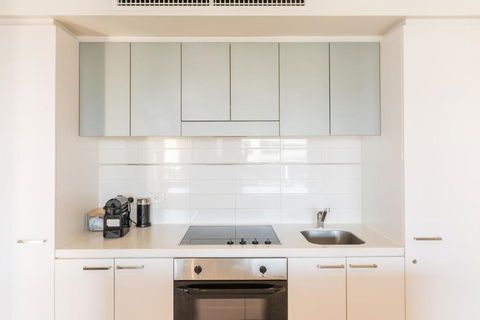 Luxury Oaks Horizons Apartment With A Pool - Darwin Holiday 3