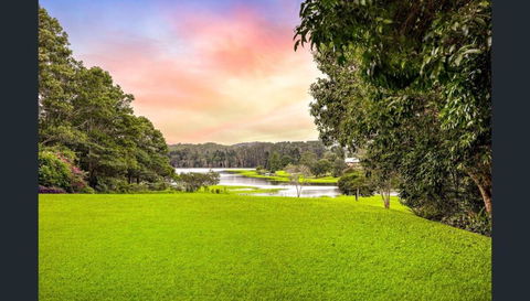Luxury On Lake Tinaroo Lakefront Living - Darwin Holiday 1