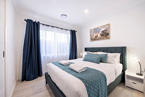 Luxury On Oxford - Contemporary Style, Sleeps 8 - Darwin Holiday 2