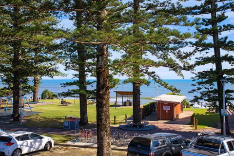 Luxury On The Bay - 2 X 3 Bedroom Apartments - Darwin Holiday 1
