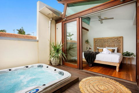Luxury On The Bay - 2 X 3 Bedroom Apartments - Darwin Holiday 2