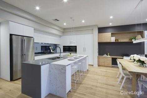 Luxury Bedrooms In A Resort Style Home - Darwin Holiday 3