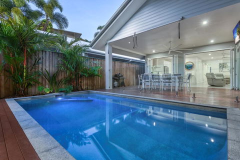 Luxury Retreat On Mudlo, 4 Bedroom Home With Pool - Darwin Holiday 1