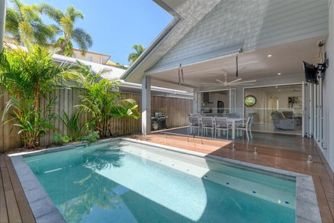 Luxury Retreat On Mudlo, 4 Bedroom Home With Pool - Darwin Holiday 0