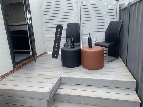 Luxury Suite In Canberra - Darwin Holiday 1