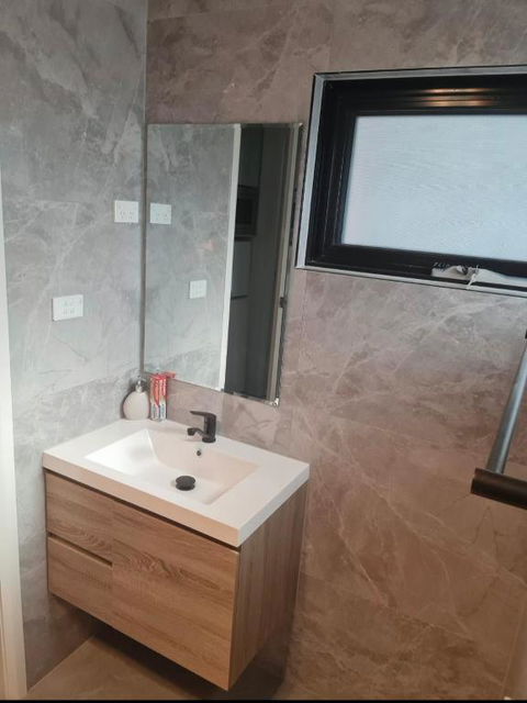 Luxury Suite In Canberra - Darwin Holiday 3