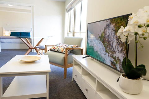 MadeComfy Spacious CBD Apartment In Prime Location - Darwin Holiday 2