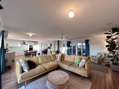 Magic Beach Cottage - Darwin Holiday 0