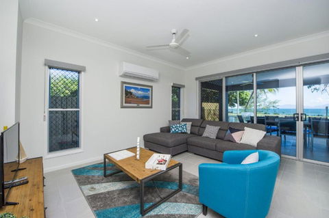 Magnetic Daze - Darwin Holiday 3